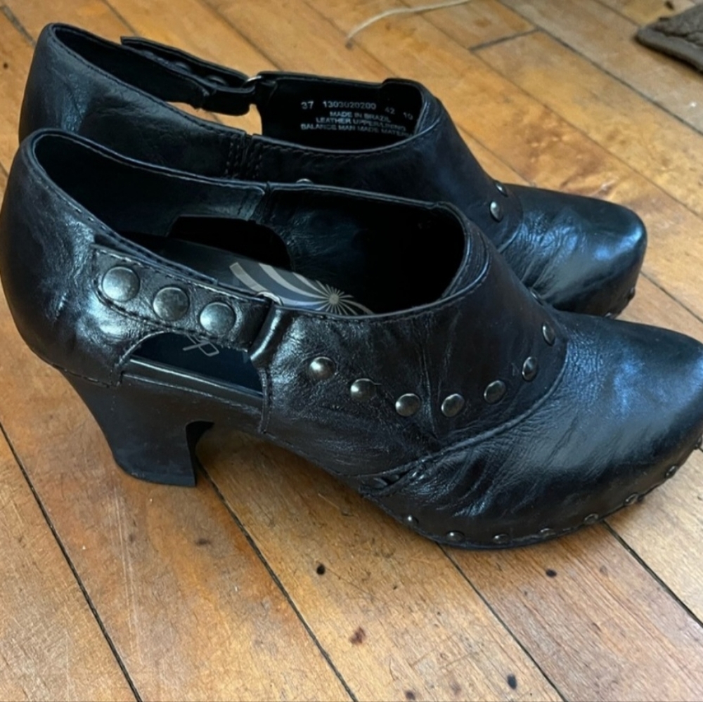 Dansko black, studded, heeled shoes